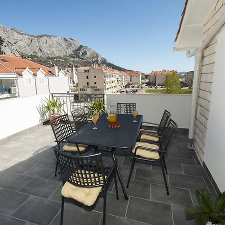 Cherry Omis Ngoại thất bức ảnh